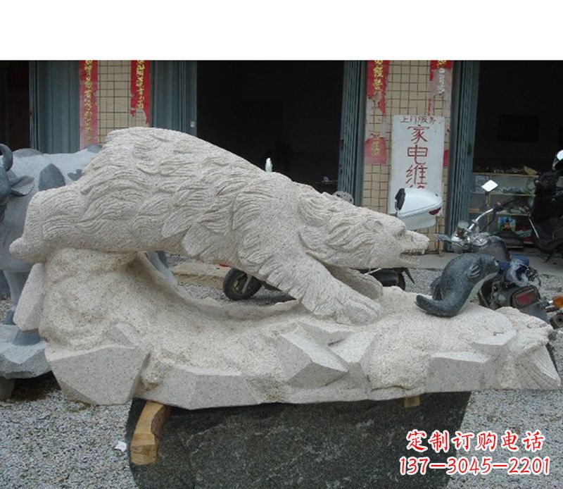 淄博北极熊精灵精致细腻的雕塑装饰