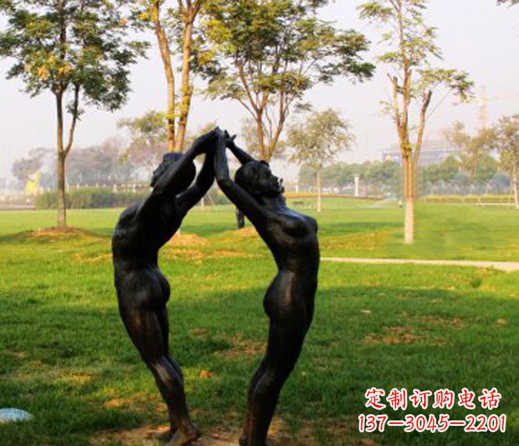 淄博情侣之恋——让爱永不褪色的铜雕