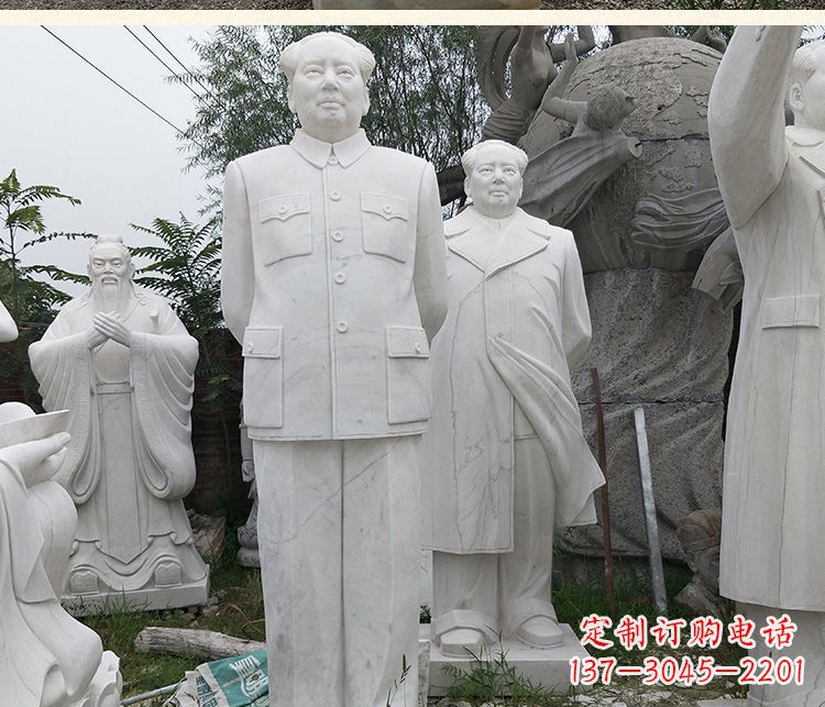 淄博新一代中国政治精神的象征——“背手的毛主席”石雕