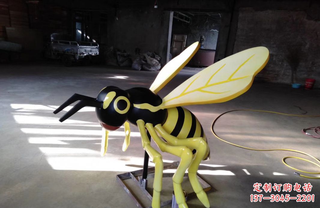 淄博玻璃蜜蜂雕塑让自然之美展现