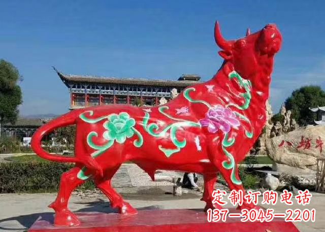 淄博玻璃钢红牛雕塑