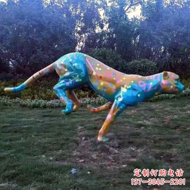 淄博玻璃钢彩绘豹子雕塑艺术精美动物摆件