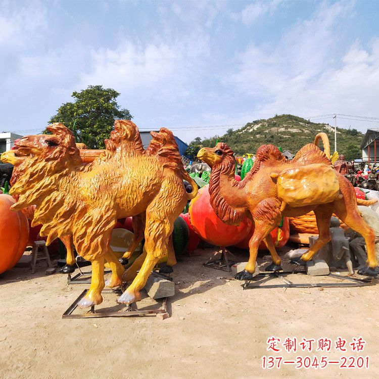 淄博玻璃钢彩绘仿真骆驼雕塑艺术之美的完美呈现