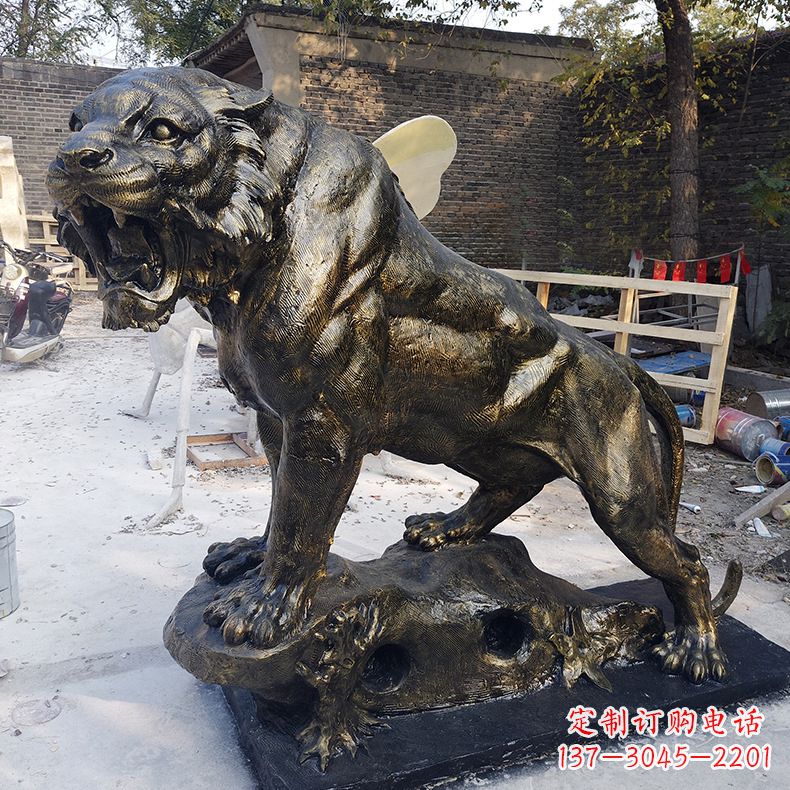 淄博玻璃钢制老虎雕塑