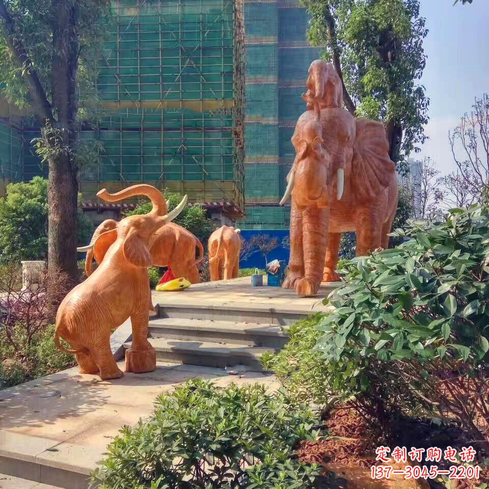 淄博玻璃钢卡通大象雕塑——给小区园林带来活力
