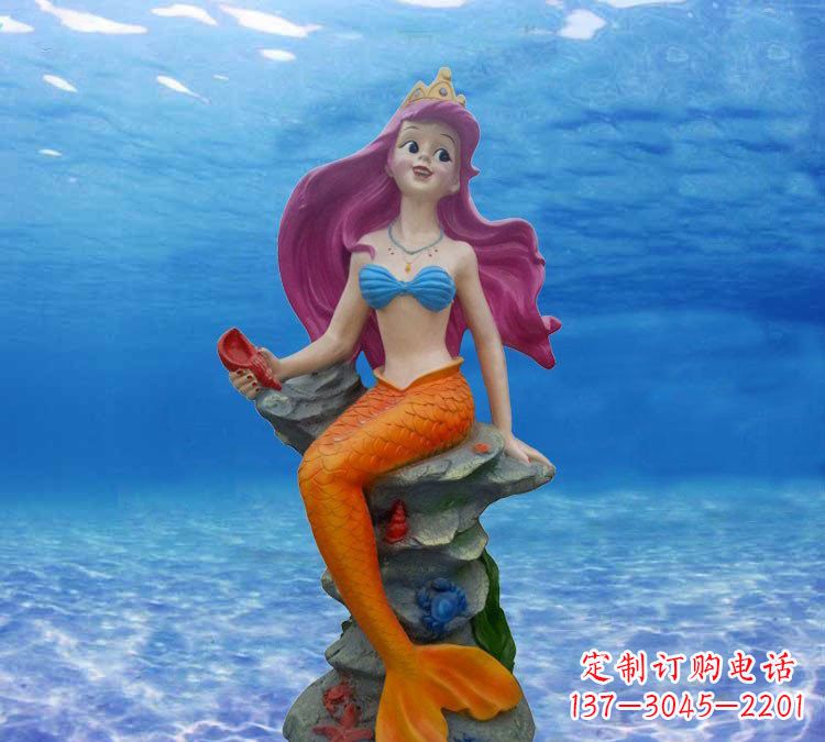淄博玻璃钢雕刻的美人鱼