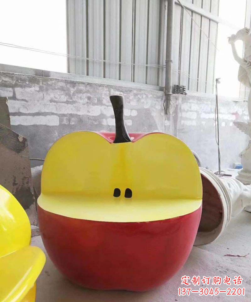 淄博不锈钢苹果雕塑精致而经久不衰