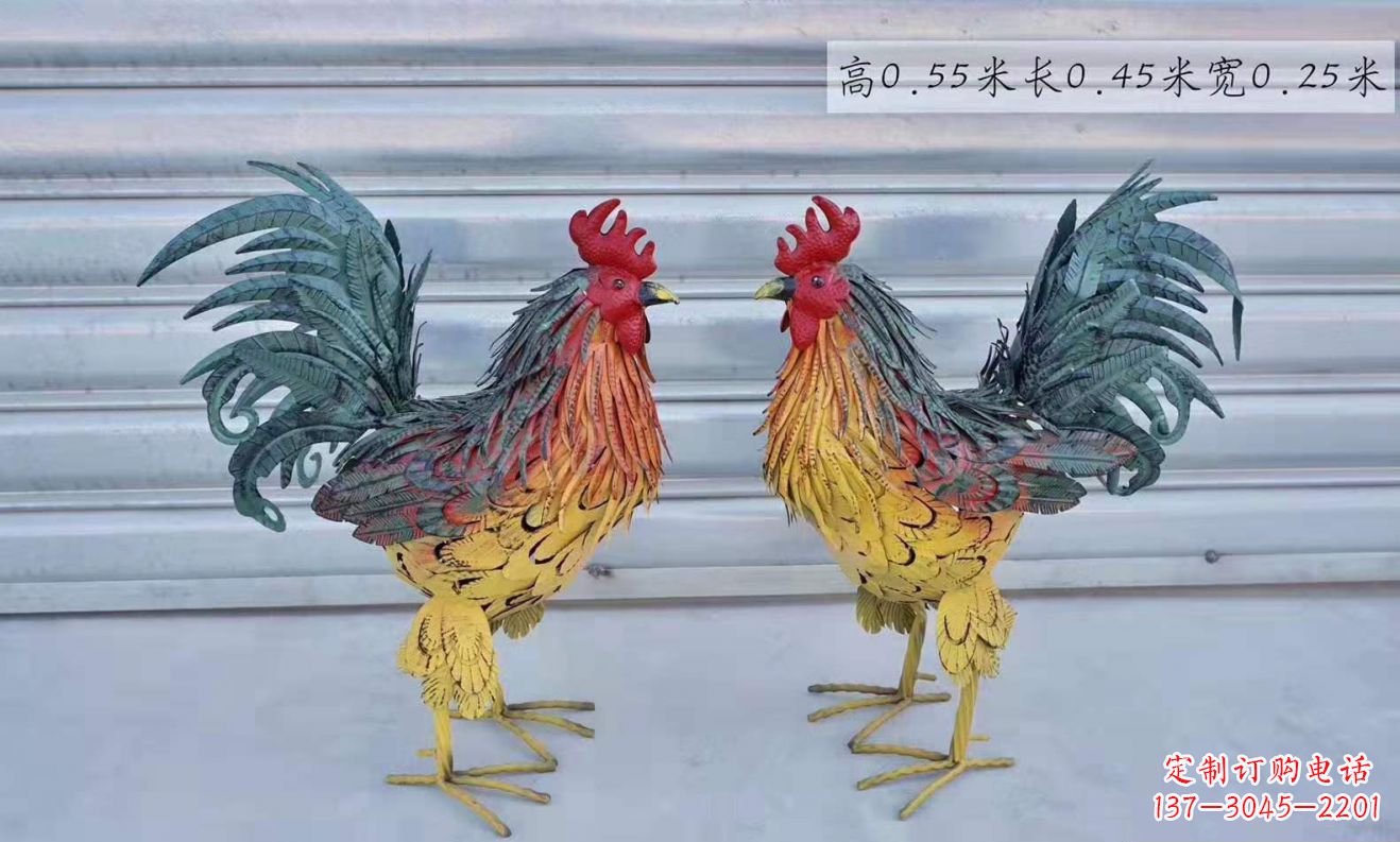 淄博不锈钢彩绘公鸡雕塑——景观雕塑的精彩绽放