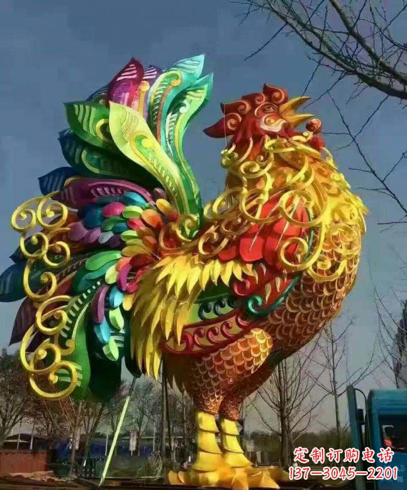 淄博不锈钢彩色公鸡雕塑——精美绝伦