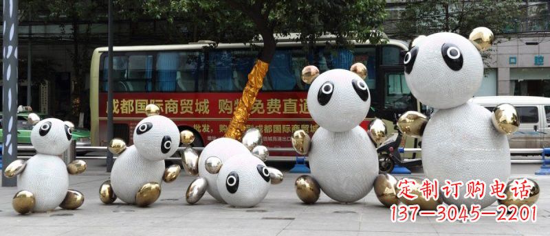 淄博不锈钢熊猫雕塑——传承中国文化精髓