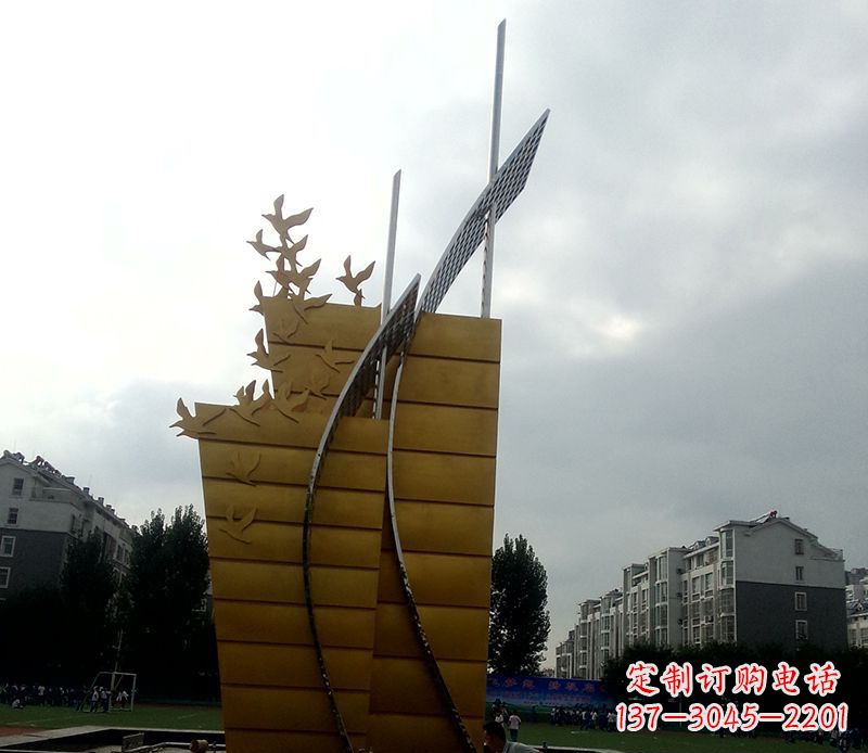 淄博不锈钢帆船雕塑象征城市的起航