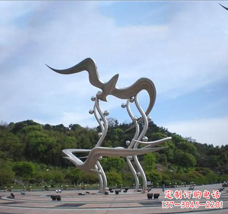 淄博大雁展翅飞越城市圆环