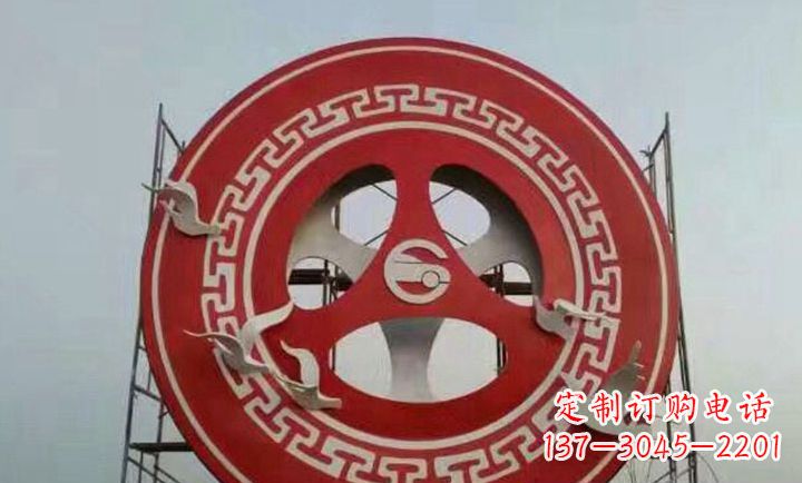 淄博不锈钢齿轮雕塑象征着时代进步