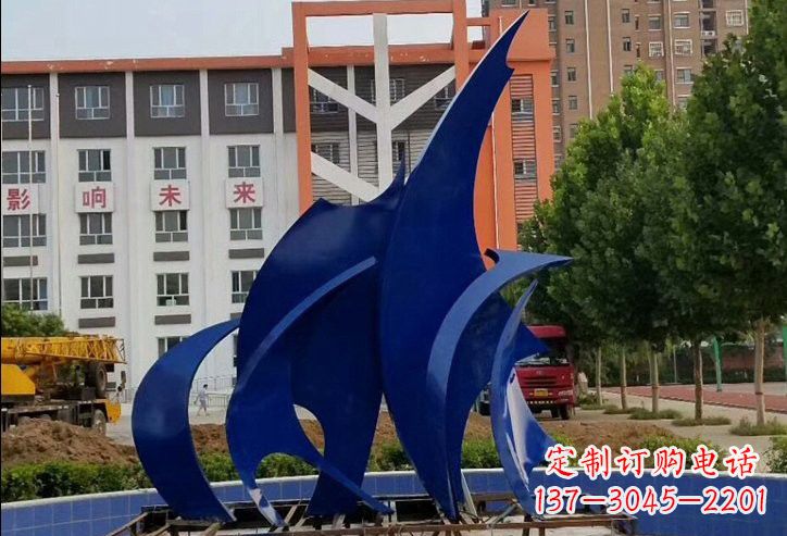 淄博不锈钢船帆雕塑象征着自由和希望