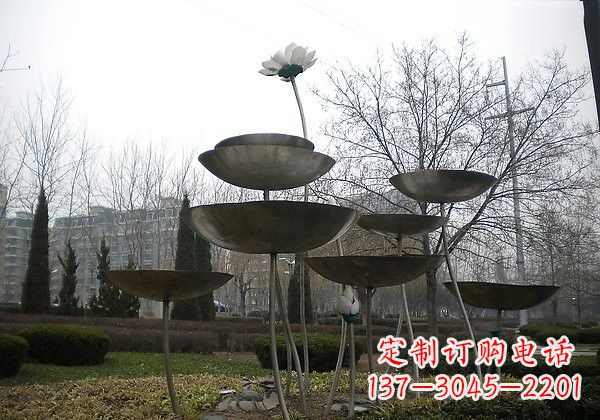 淄博不锈钢荷花雕塑浪漫与优雅的融合