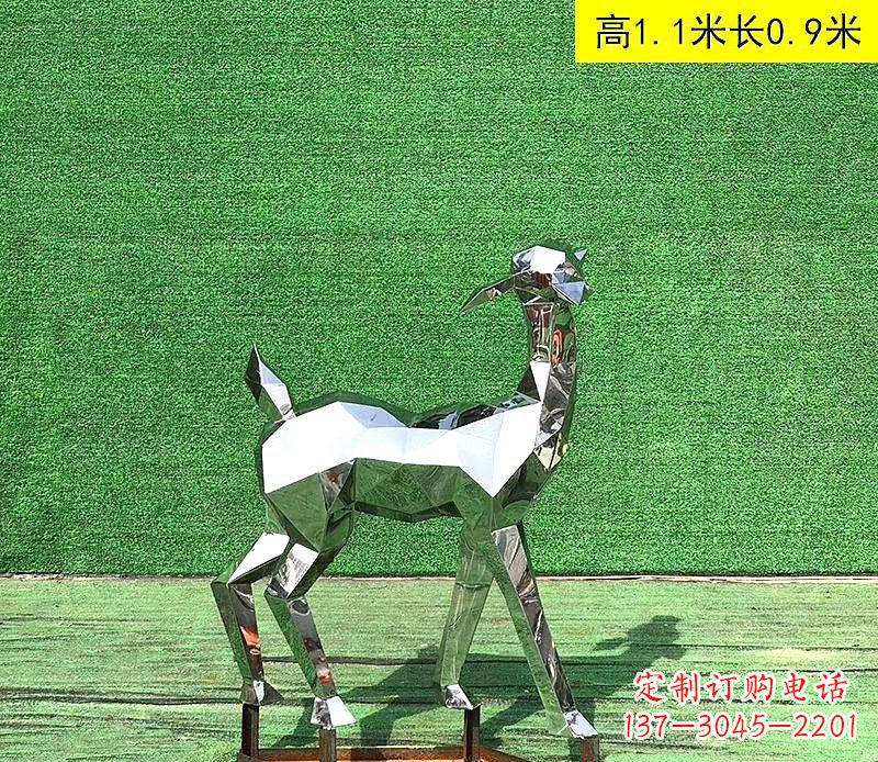 淄博不锈钢小鹿雕塑精致而可爱