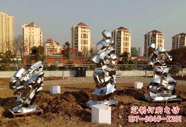 淄博不锈钢太湖石雕塑给人以美的视觉体验