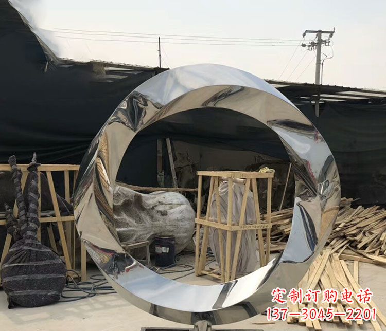 淄博不锈钢抽象镜面圆环雕塑