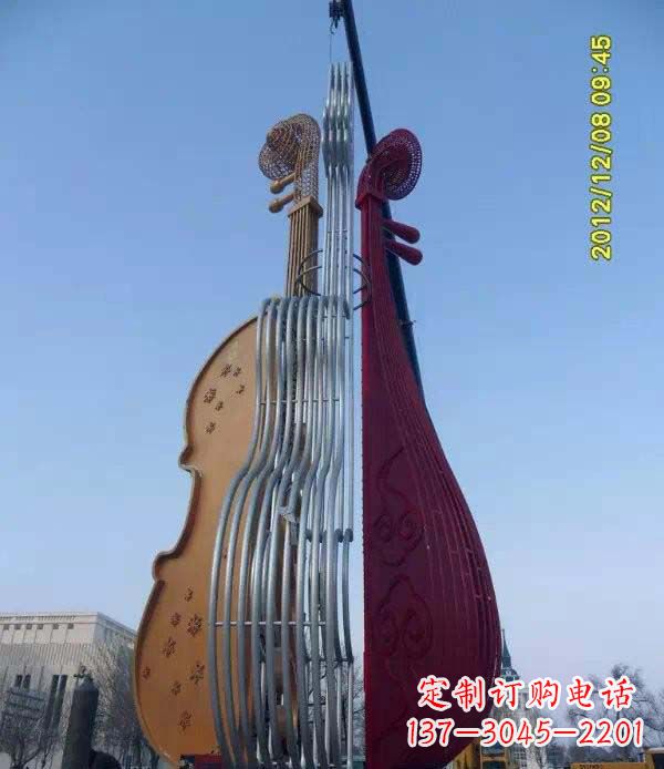 淄博不锈钢琵琶雕塑演奏着灵魂之音