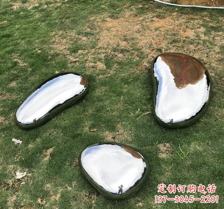 淄博不锈钢鹅卵石雕塑精致与经典的完美结合