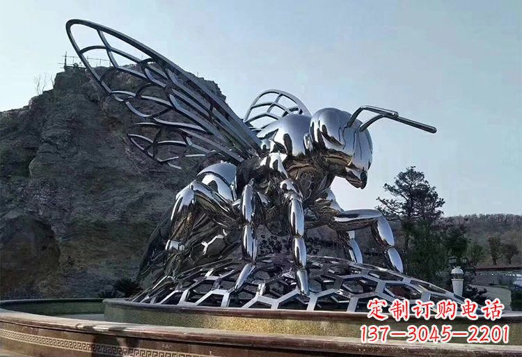 淄博不锈钢大型蜜蜂雕塑铸造出精美绝伦的艺术杰作