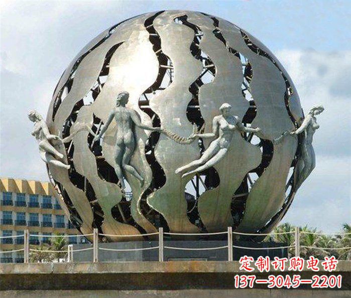 淄博不锈钢地球雕塑一座精致而又充满着力量的艺术作品