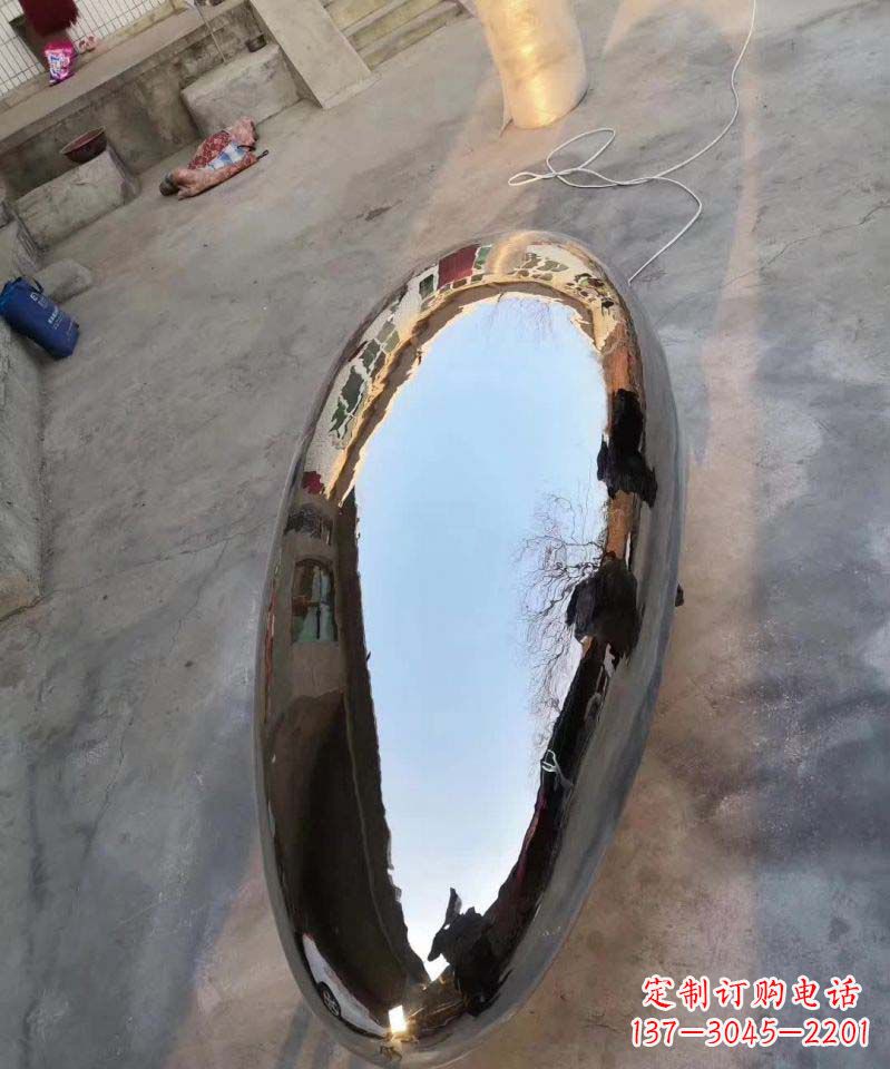 淄博不锈钢水滴雕塑一种美观耐用的艺术品