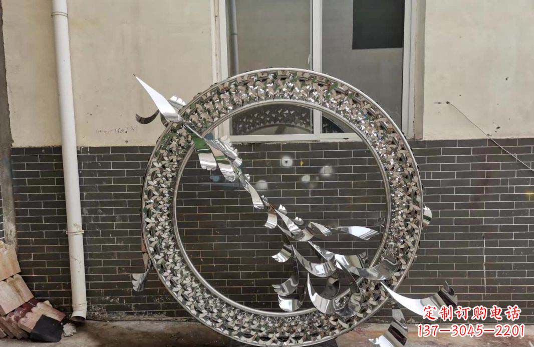 淄博“不锈钢广场飞鸽圆环雕塑”精美的艺术品