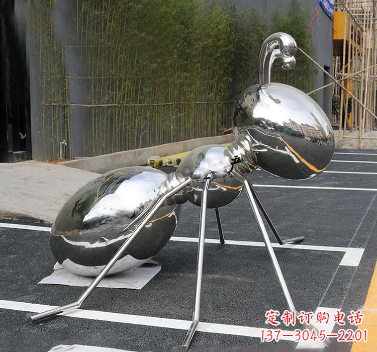 淄博不锈钢蚂蚁雕塑——象征力量与智慧