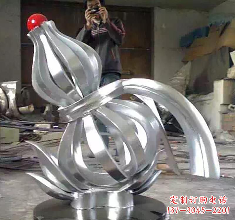 淄博不锈钢葫芦雕塑精美而传统