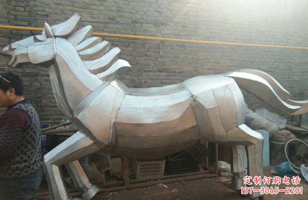 淄博不锈钢户外马雕塑精美的艺术装点