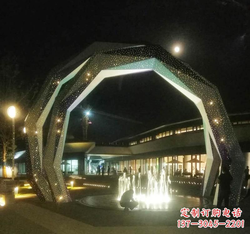 淄博不锈钢户外拱门雕塑精美线条点缀美景