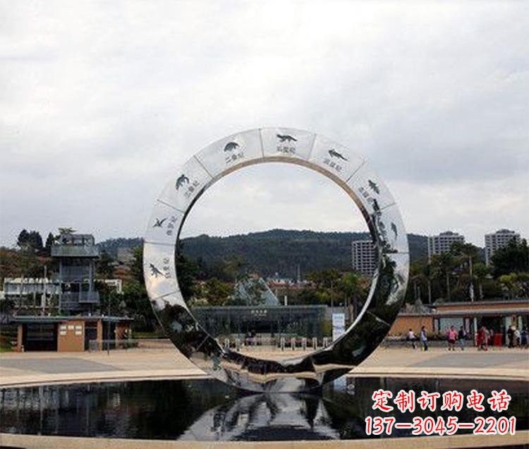 淄博恐龙圆环雕塑让恐龙永久存在