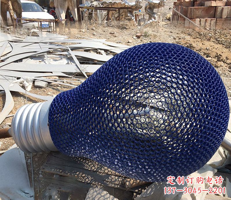 淄博不锈钢镂空灯泡雕塑精美灯光装置