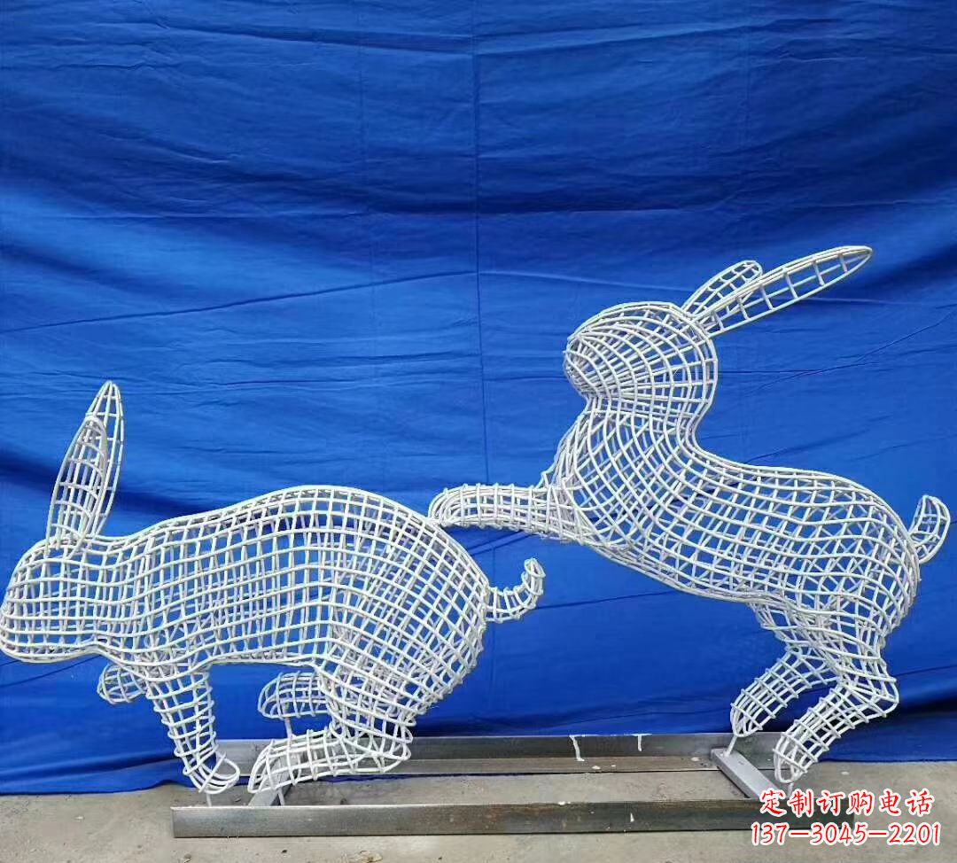 淄博不锈钢镂空兔子精美雕塑展现可爱