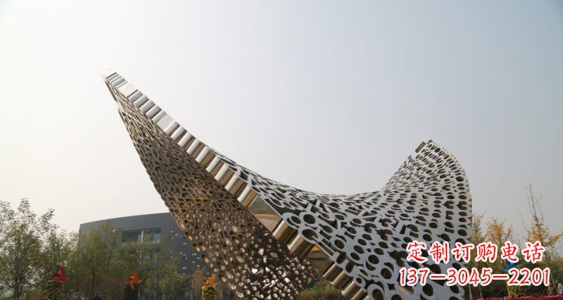 淄博不锈钢字母雕塑——点缀美丽的空间