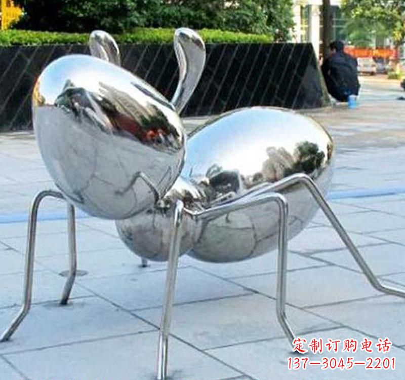 淄博不锈钢蚂蚁雕塑一座象征努力的艺术作品