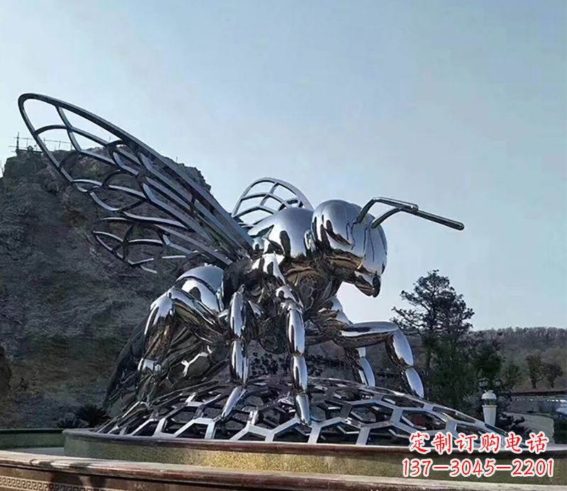 淄博不锈钢蜜蜂雕塑精美雕塑点缀环境