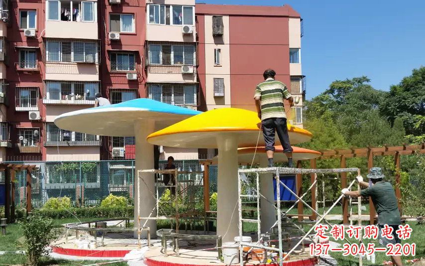淄博不锈钢蘑菇凉亭——精美雕塑点缀绿意