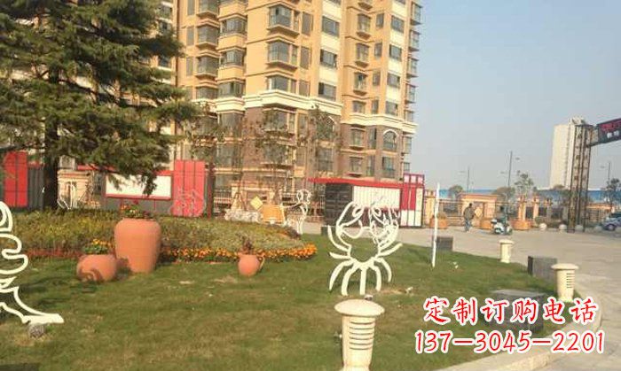 淄博不锈钢螃蟹雕塑精致美观的艺术之作