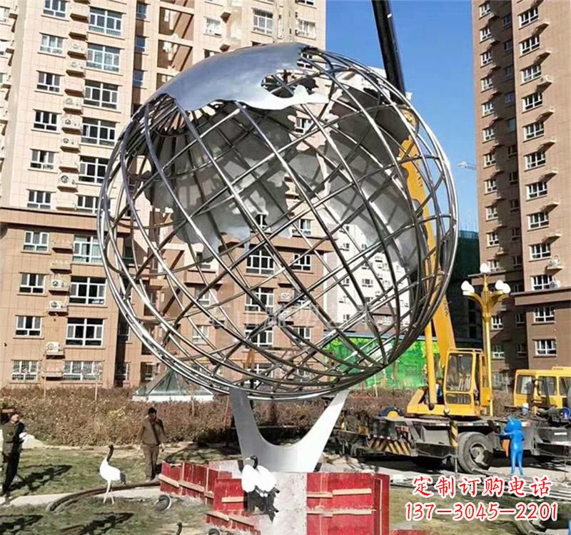 淄博不锈钢地球仪雕塑以艺术表达地球的美