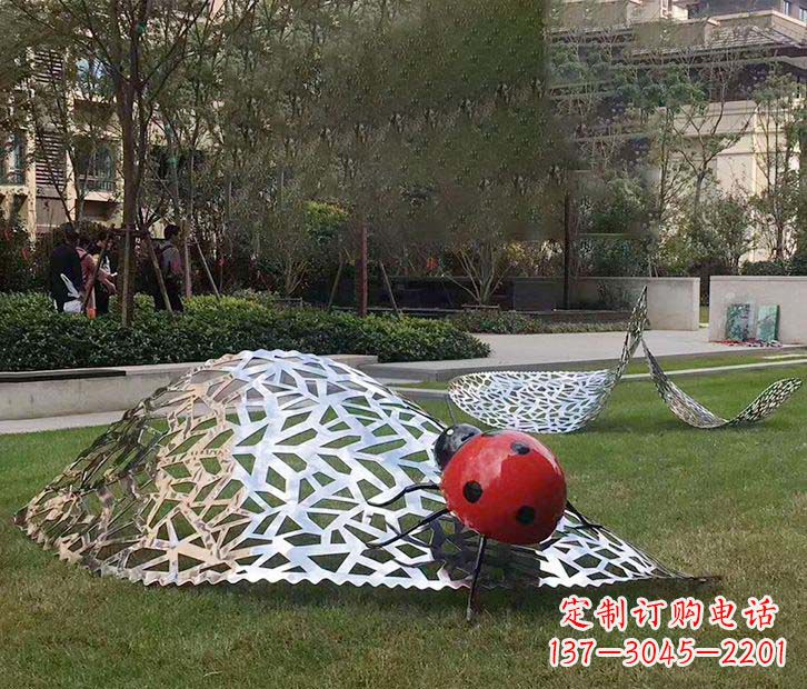 淄博不锈钢瓢虫雕塑令人惊叹的艺术之美
