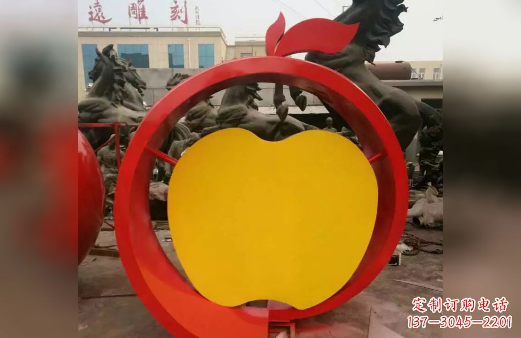 淄博不锈钢苹果雕塑——见证爱与和平