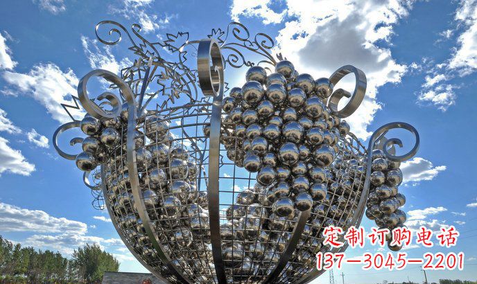 淄博不锈钢葡萄雕塑精致美观、经久耐用