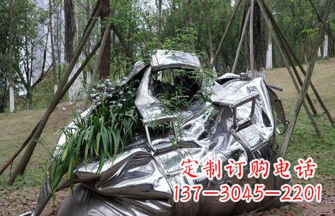 淄博不锈钢手提包雕塑——精美的艺术形式