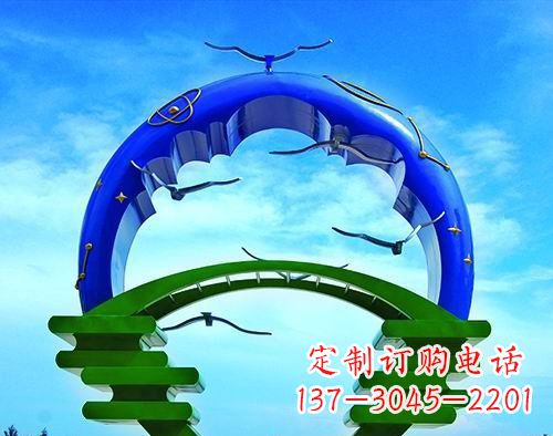 淄博海洋书籍雕塑——记忆中的校园美景
