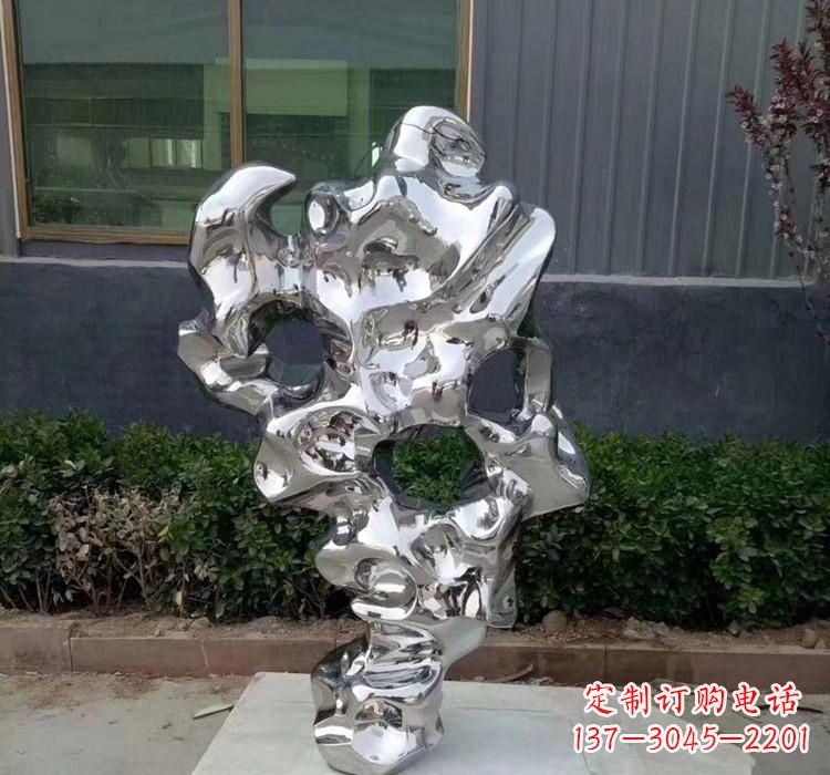 淄博精美太湖石雕塑,给环境带来灿烂光彩