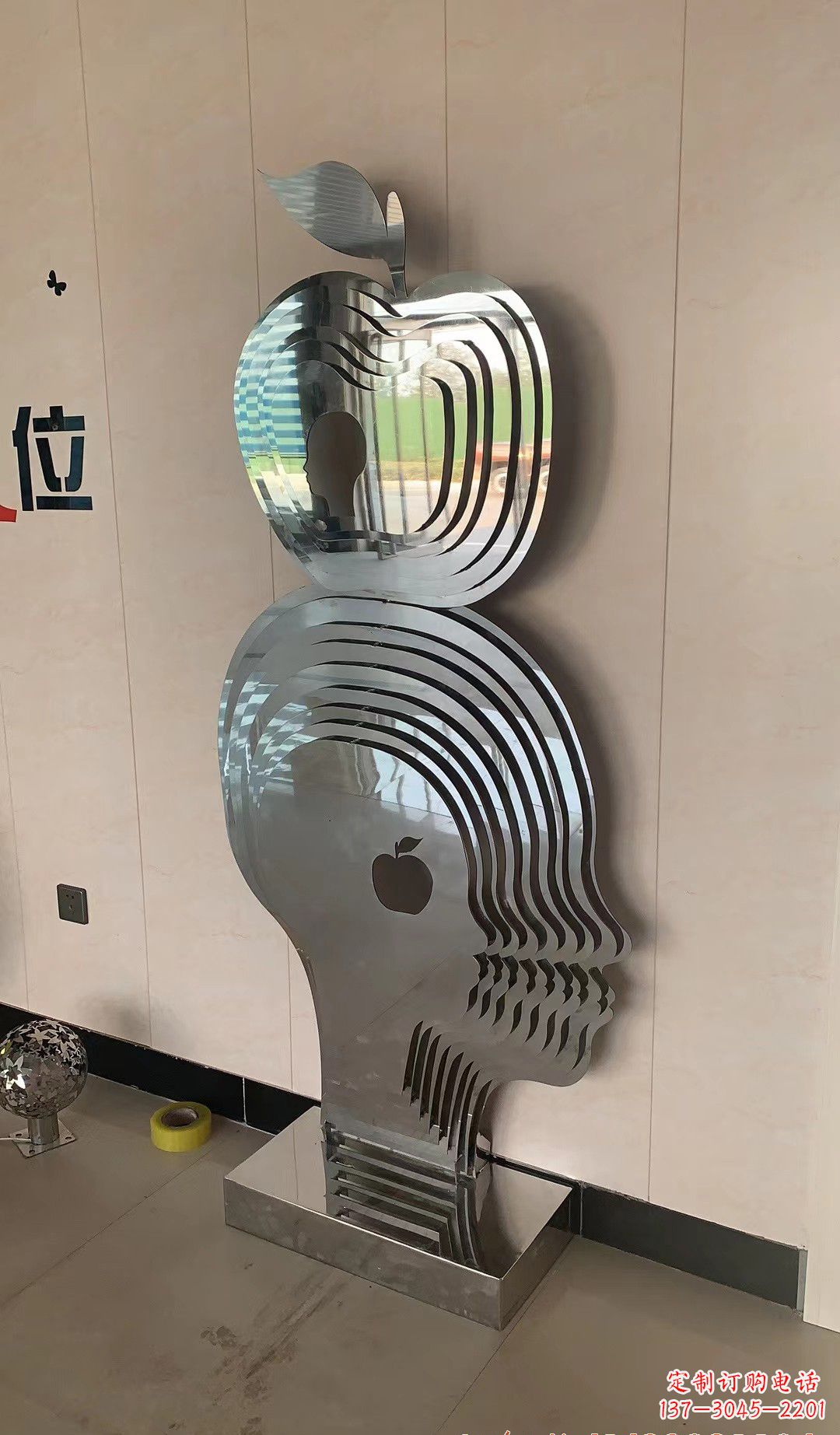 淄博精美不锈钢苹果雕塑