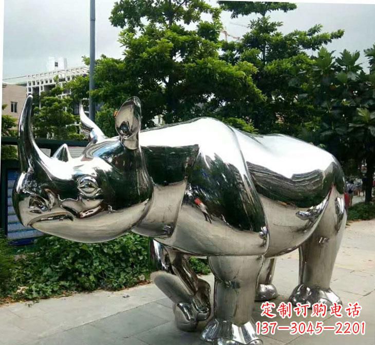 淄博不锈钢犀牛雕塑传承自然之美