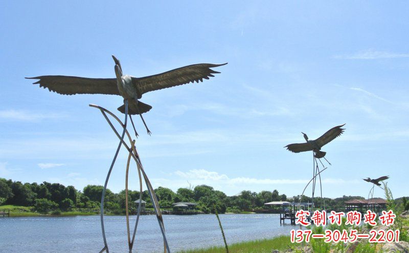 淄博不锈钢仙鹤雕塑象征着自由之美